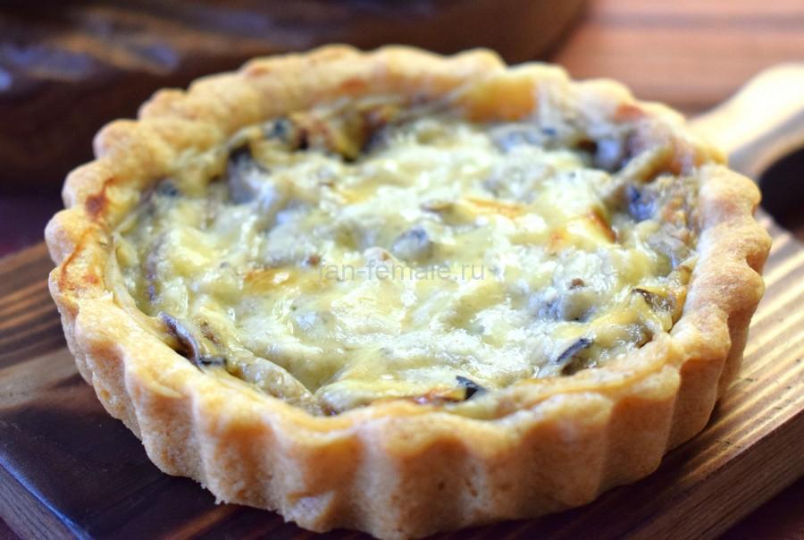 Песочные козинки с шампиньонами в бешамели