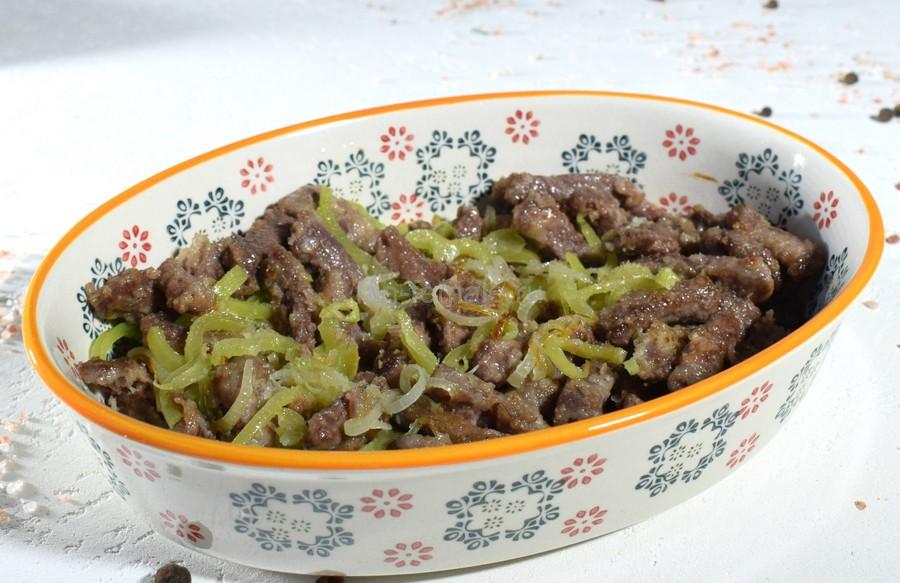 Приготовление говядины в сливках с болгарским перцем и шалотом, шаг 6