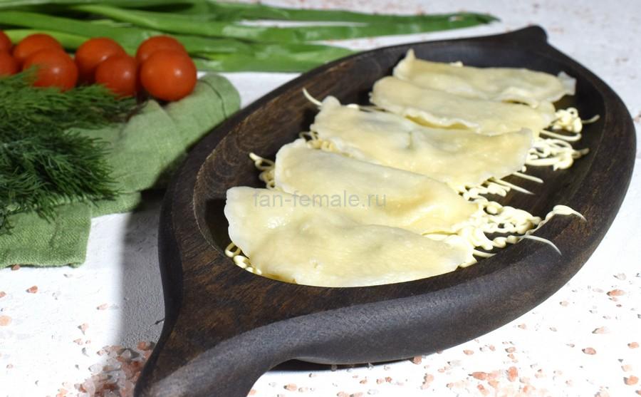 Вареники, начиненные картофелем с шалотом и укропом