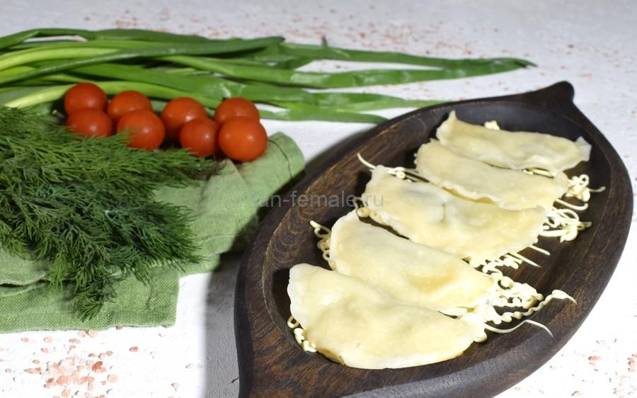 Вареники, начиненные картофелем с шалотом и укропом