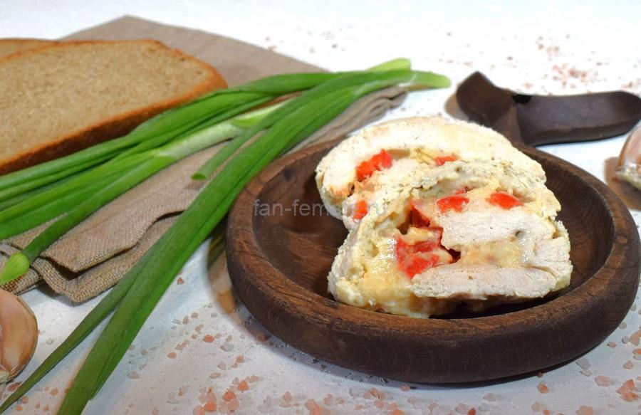 Куриный рулет с сыром и болгарским перцем