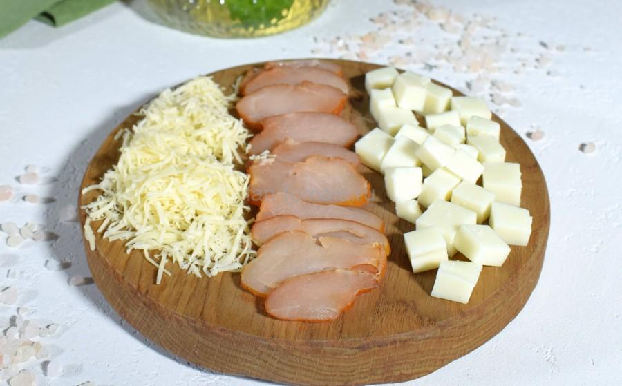 Приготовление пиццетты с копченой курицей и каперсами, шаг 1