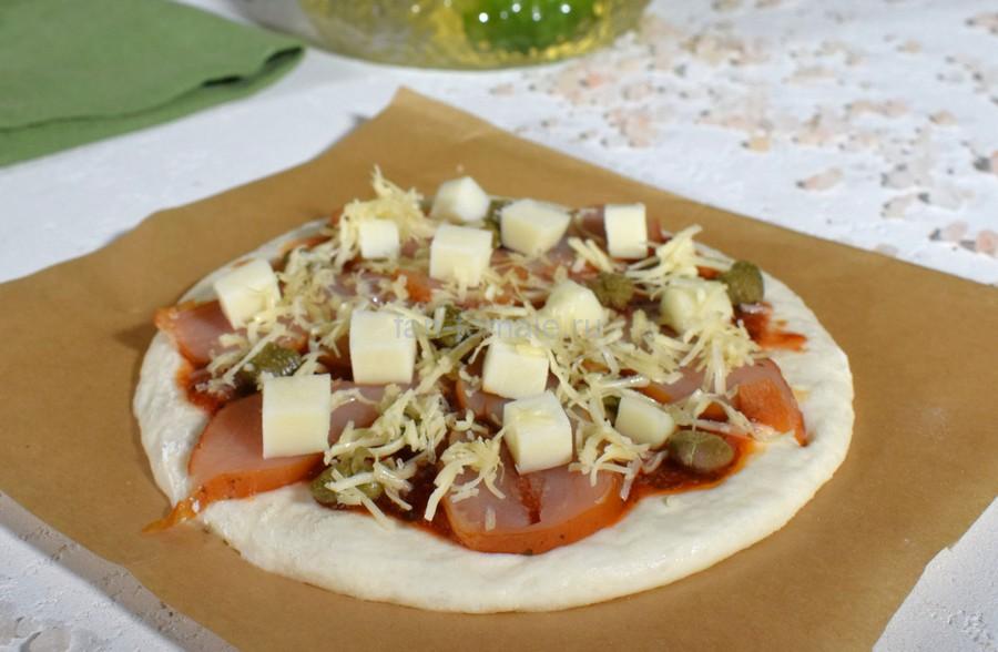 Приготовление пиццетты с копченой курицей и каперсами, шаг 8