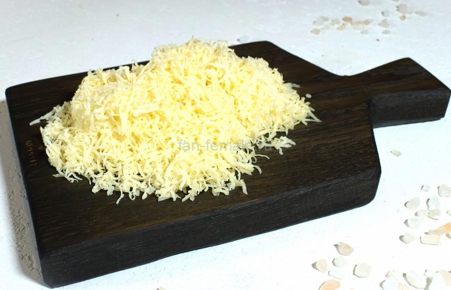 Приготовление рулета из куриной грудки с сыром и укропом, шаг 2