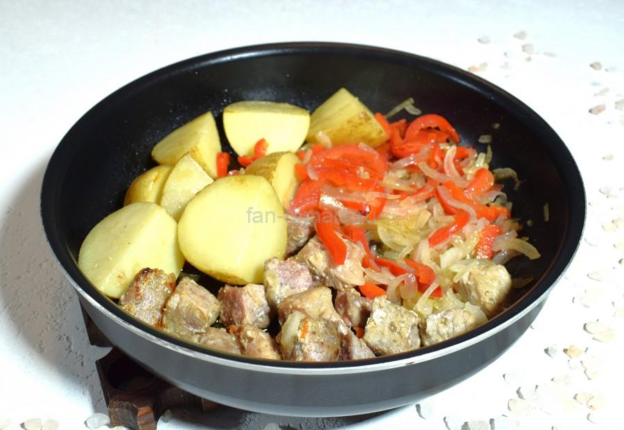 Приготовление тушеной свинины с картофелем и болгарским перцем, шаг 2