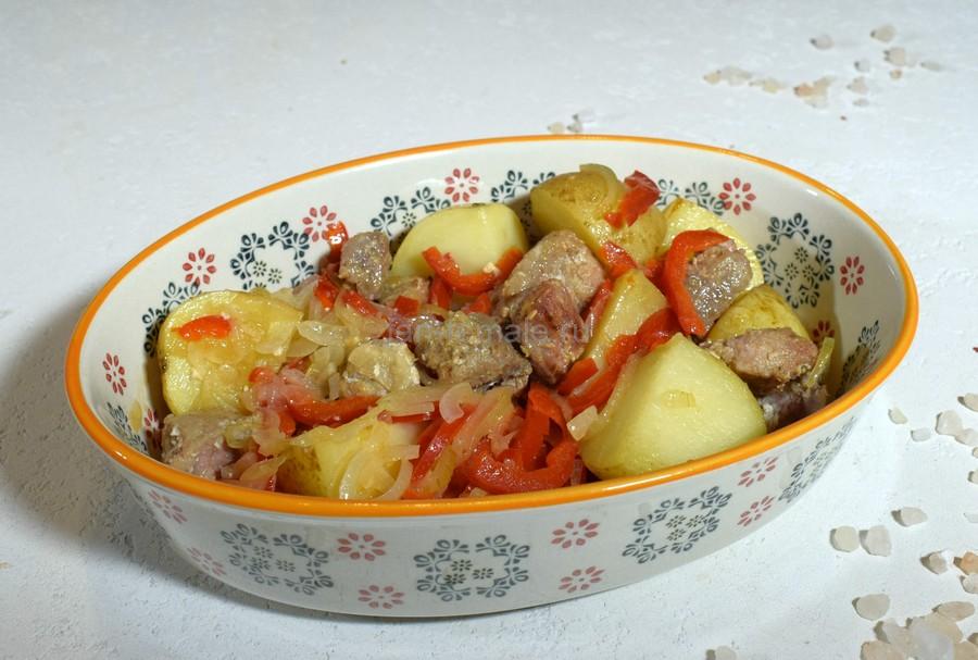 Приготовление тушеной свинины с картофелем и болгарским перцем, шаг 3