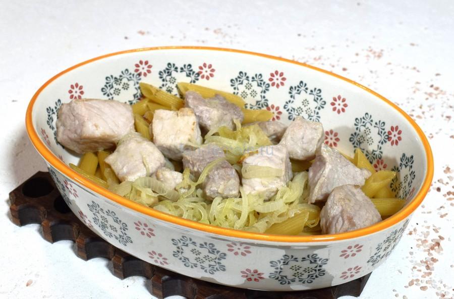 Приготовление тушеной свинины с жареными макаронами, шаг 3