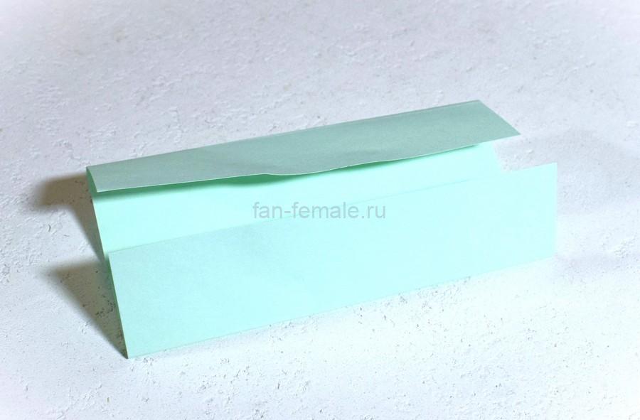 Сборка кубика из бумаги, шаг 2