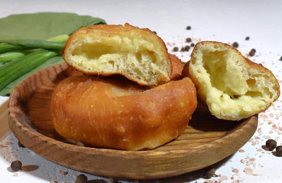 Жареные пирожки с картофелем и сыром