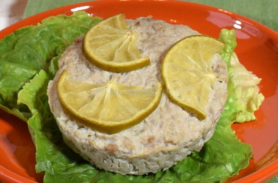 Печеные рубленые свиные котлеты с лаймом и чесноком