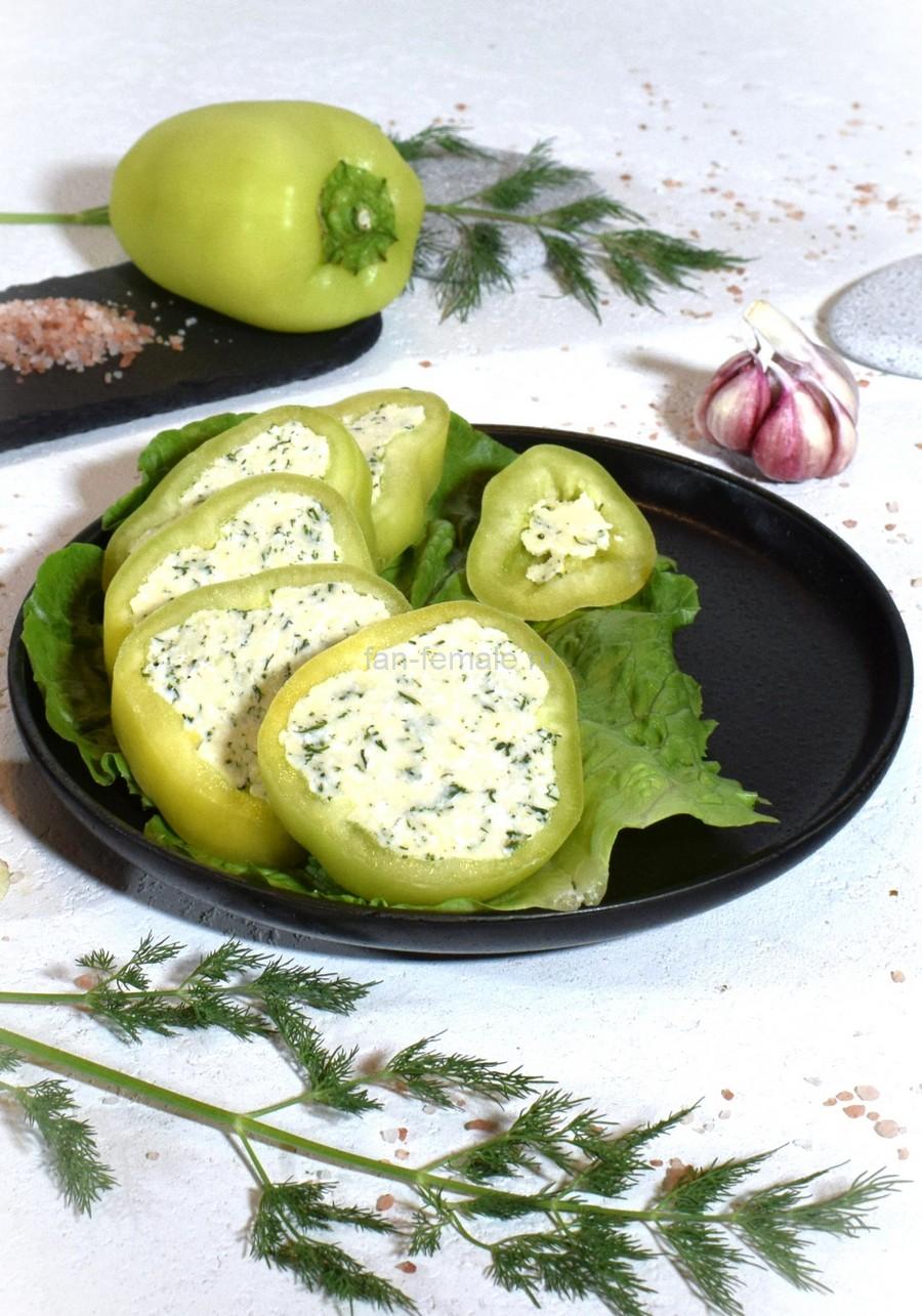 Перцы с сыром, чесноком, укропом