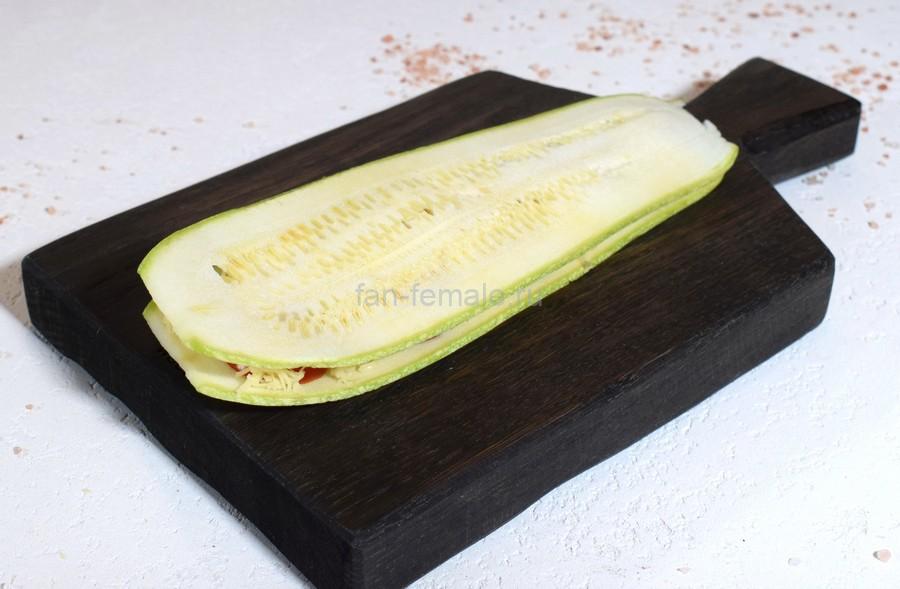 Приготовление печеного кабачка с сыром и черри, шаг 6