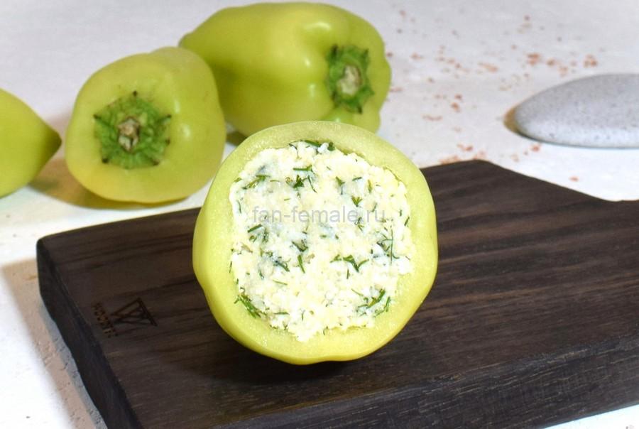 Приготовление перцев с сыром, чесноком, укропом, шаг 4