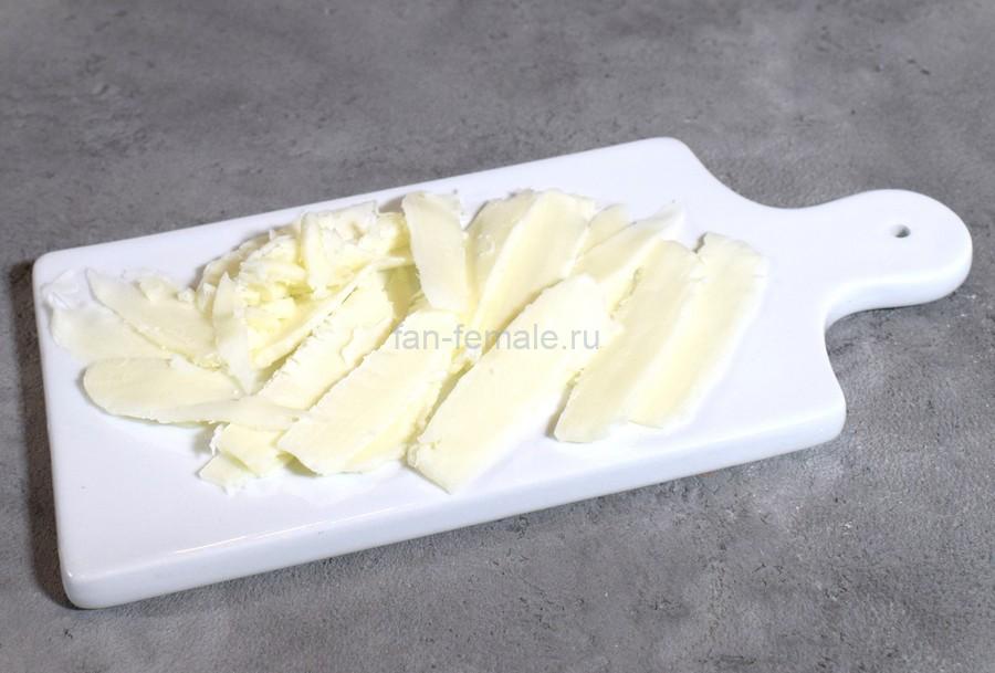 Приготовление пиццетты с беконом и каперсами, шаг 3