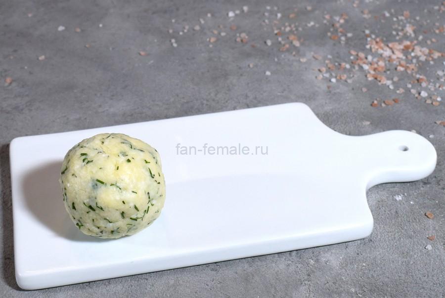 Приготовление сырных шариков с черри и укропом, шаг 4