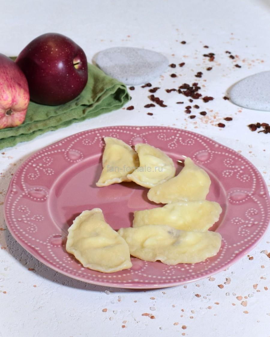 Вареники с творогом и барбарисом