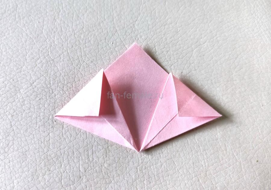 Изготовление кусудамы из 5-лепестковых цветов, шаг 5