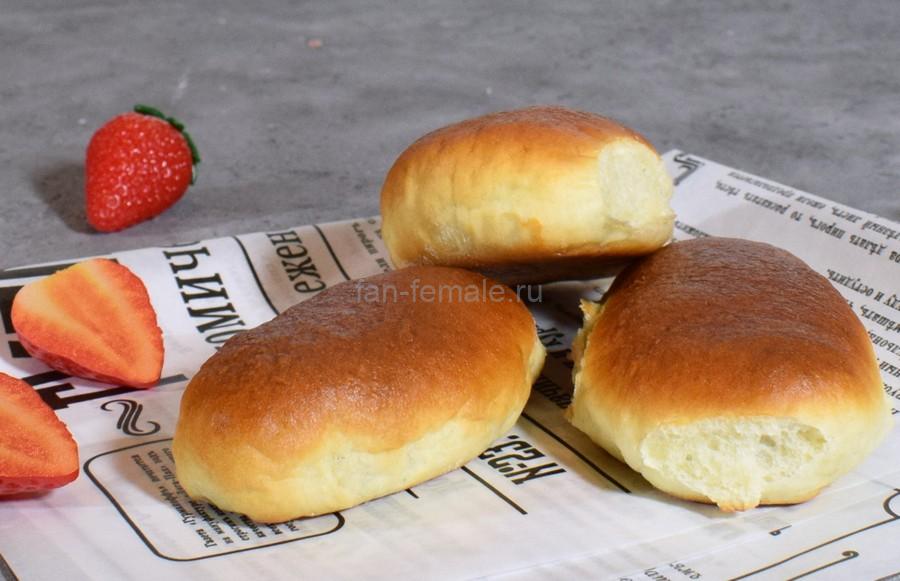 Печеные пирожки с клубничным джемом