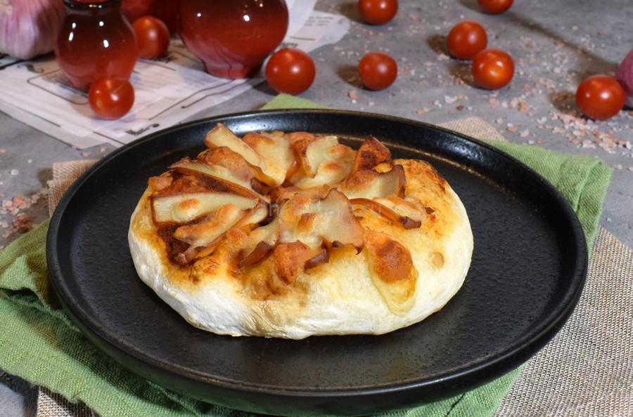 Пиццетта с копченым кальмаром