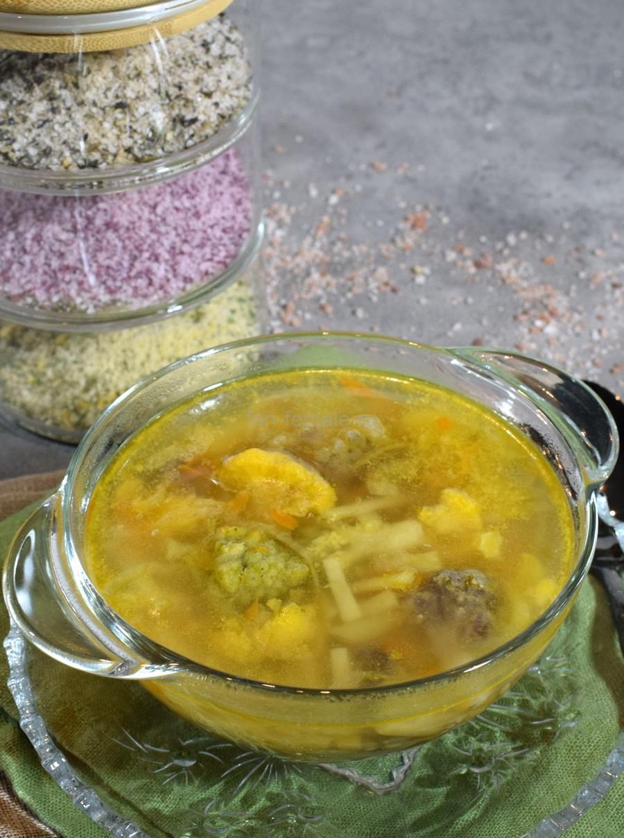 Щи с цветной капустой, говядиной, свининой